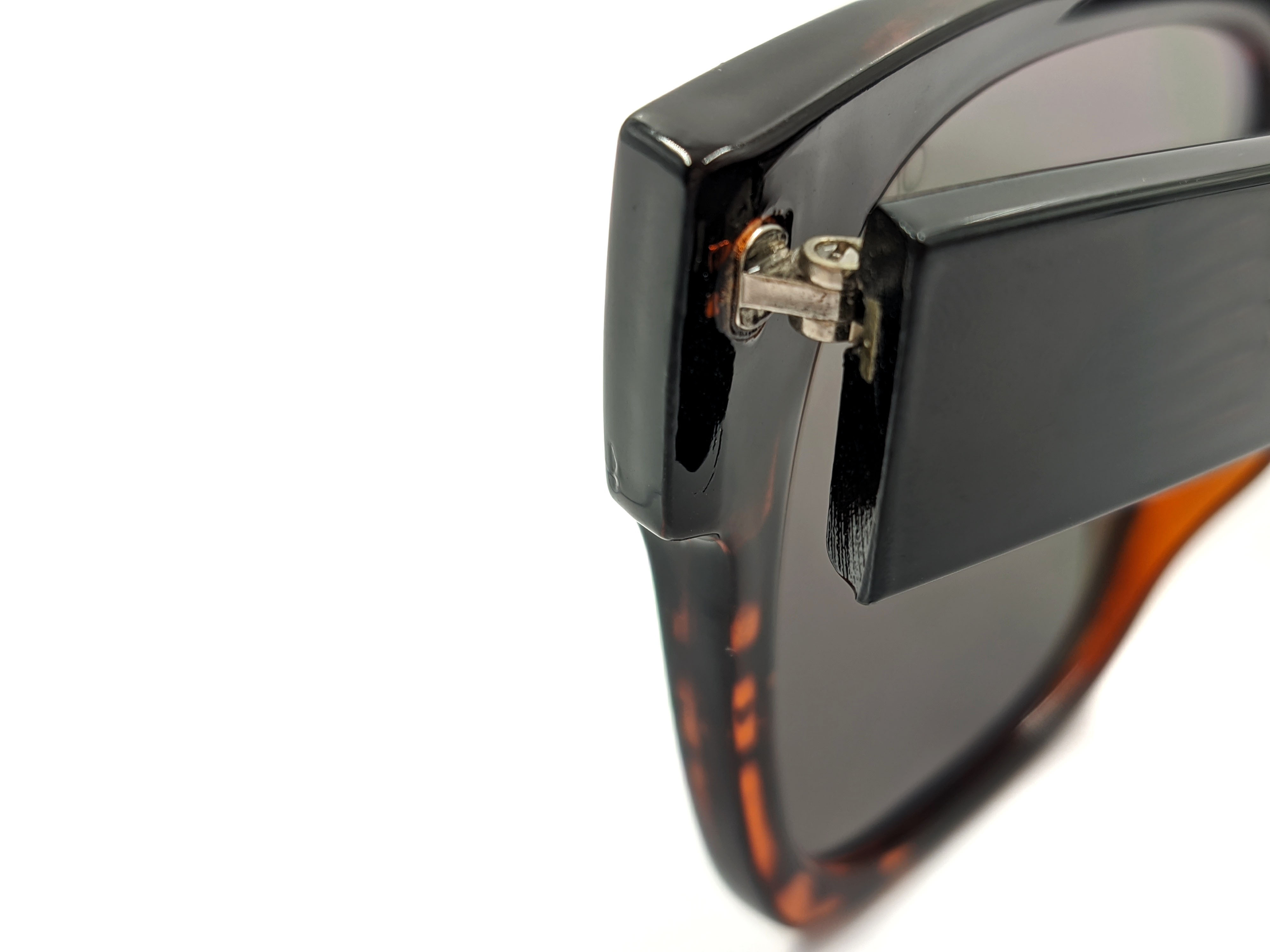 Gafas de sol unisex para hombre y mujer, moda de viaje, gafas de sol polarizadas anti-UV con marco cuadrado gris degradado 2021